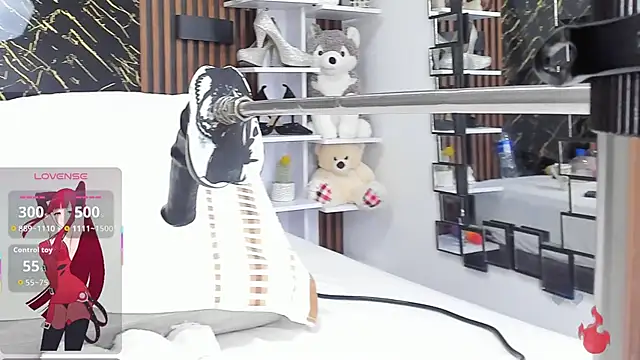 Snapshot of _julyy_ chatting on 10.23.25  julyy  online show from 10.23.25