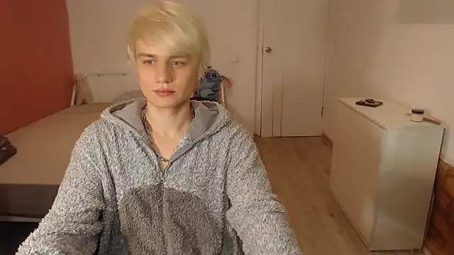 Oliver sweet  online show from 01.08.26