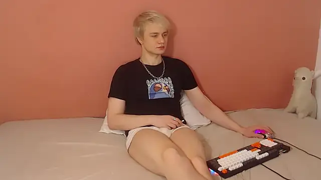 Oliver sweet  online show from 03.24.26