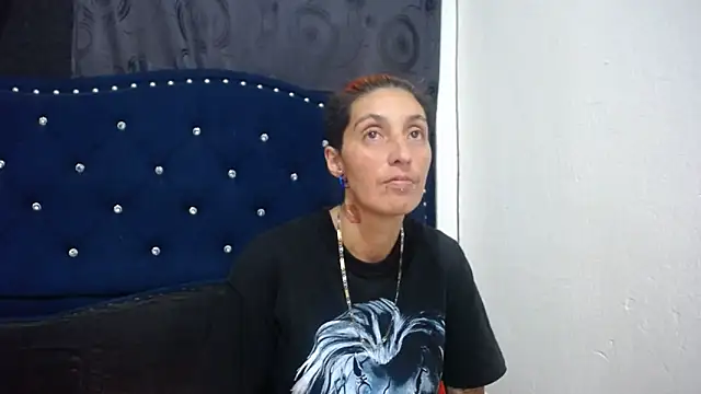 Snapshot of anyu1306 chatting on 12.18.24 anyu1306 online show from 12.18.24