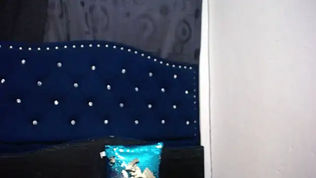 Snapshot of anyu1306 chatting on 01.15.25 anyu1306 online show from 01.15.25