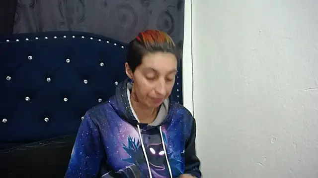 Snapshot of anyu1306 chatting on 01.17.25 anyu1306 online show from 01.17.25