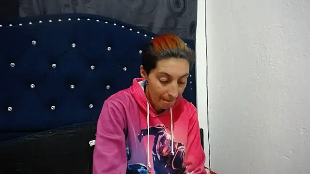 Snapshot of anyu1306 chatting on 01.18.25 anyu1306 online show from 01.18.25