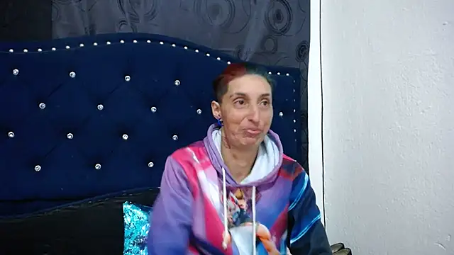 Snapshot of anyu1306 chatting on 02.14.25 anyu1306 online show from 02.14.25