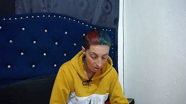 Snapshot of anyu1306 chatting on 02.17.25 anyu1306 online show from 02.17.25