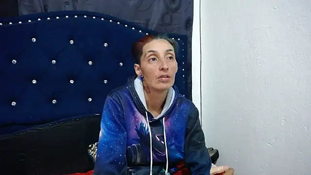 Snapshot of anyu1306 chatting on 02.20.25 anyu1306 online show from 02.20.25