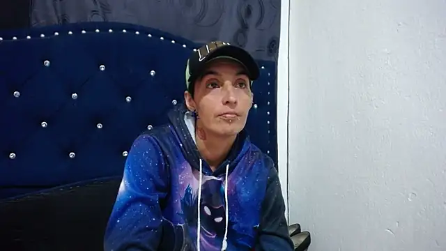 Snapshot of anyu1306 chatting on 03.19.25 anyu1306 online show from 03.19.25