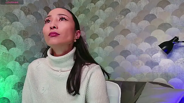 1reisatumi  online show from 10.26.25