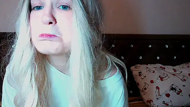 Sara4uu online show from 10.07.25