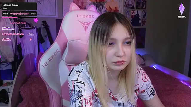 Evie Ro online show from 12.10.24