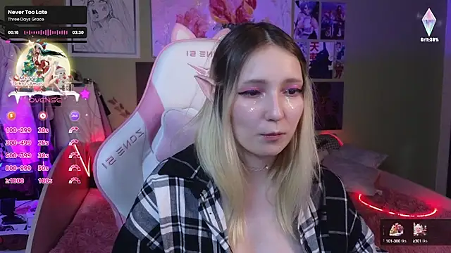 Evie Ro online show from 12.22.24