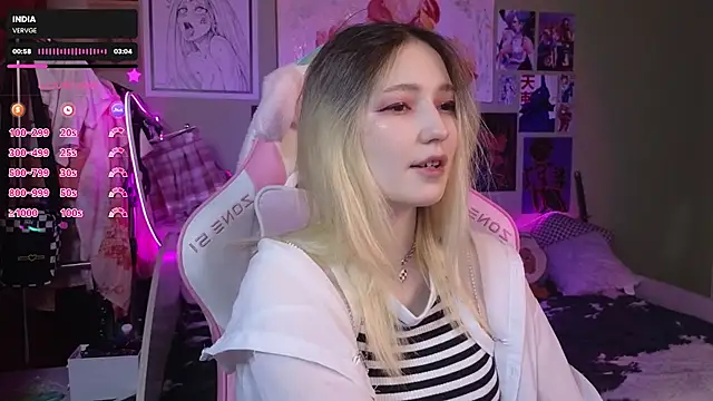 Evie Ro online show from 01.07.25