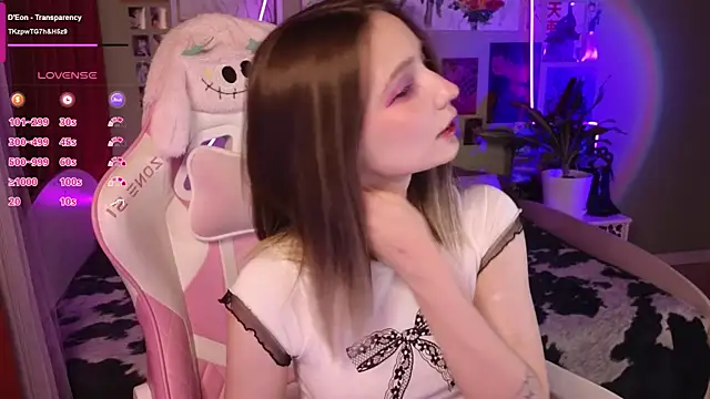 Evie Ro online show from 05.03.26