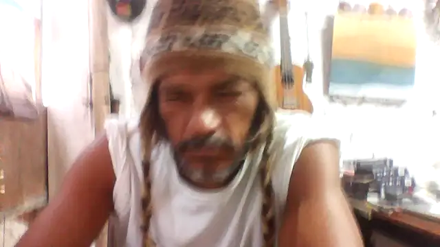 Snapshot of kvr27 chatting on 04.22.26 kvr27 online show from 04.22.26
