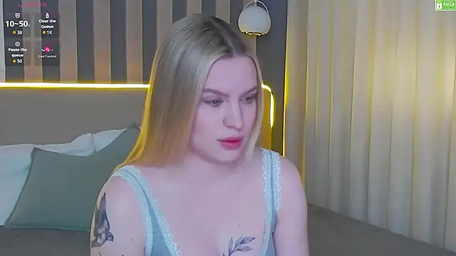 Snapshot of AmaliaBell chatting on 04.30.26 AmaliaBell online show from 04.30.26