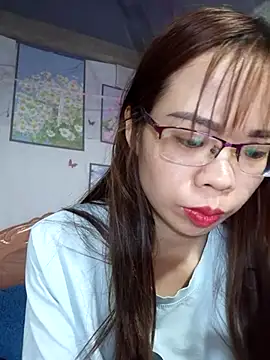 Snapshot of __Mai-love19__ chatting on 02.15.25 Mai-love19 online show from 02.15.25