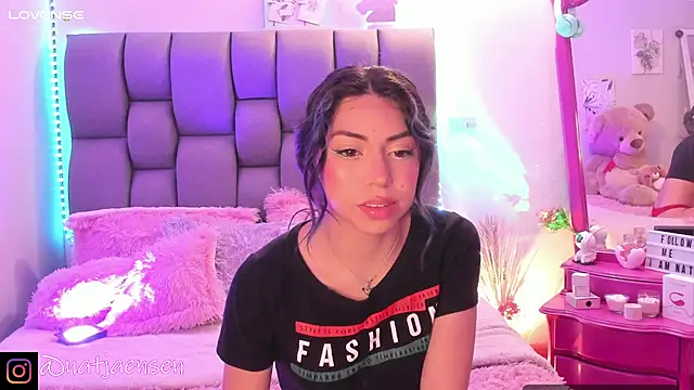 natalie jaensen online show from 12.09.24