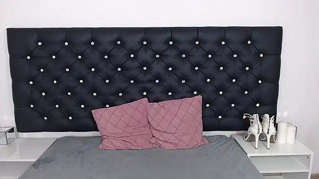 LaraDream online show from 03.19.25