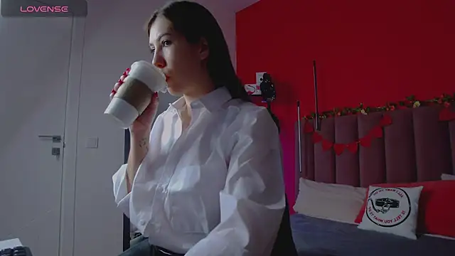 SweetySonya online show from 02.06.25