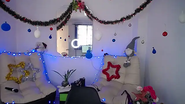 Snapshot of susan_smith18 chatting on 12.22.24 susan smith18 online show from 12.22.24