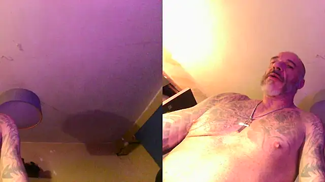 Snapshot of McPherson72 chatting on 12.26.24 McPherson72 online show from 12.26.24