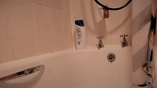 Snapshot of McPherson72 chatting on 03.22.25 McPherson72 online show from 03.22.25