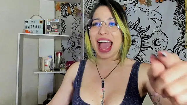 Snapshot of Laughing_Naty chatting on 10.09.25 Laughing Naty online show from 10.09.25