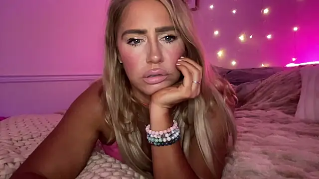 Fitnessbabe69 online show from 11.16.25