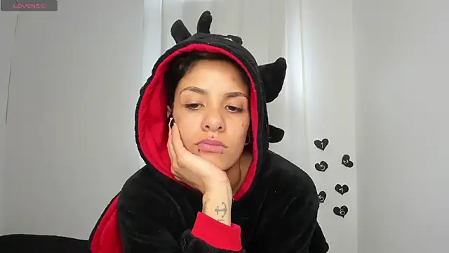 luci fer devil online show from 02.21.25